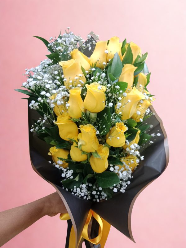 RAMILLETE DE ROSA AMARILLAS
