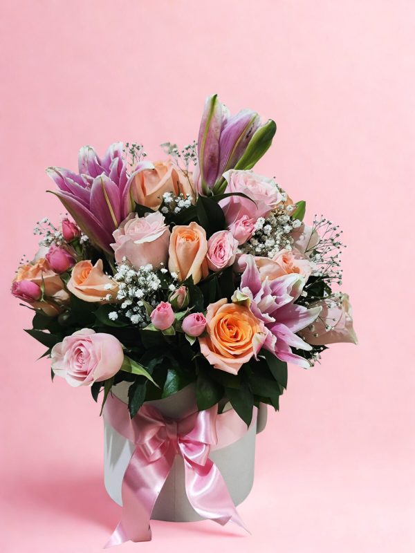 ROSAS Y LIRIOS